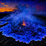 Fenomena Blue Fire Kawah Ijen, Alasan Turis Dunia Rela Mendaki Tengah Malam